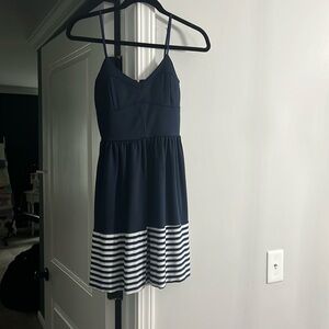 Altrd State women’s Dress